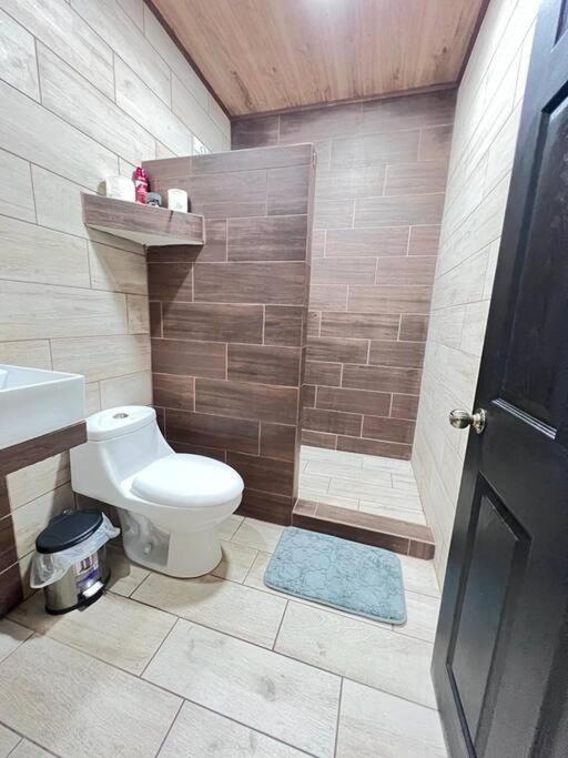 Apartamentos H Gonzalez #7 U #8 Alajuela ภายนอก รูปภาพ